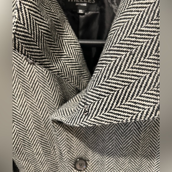 Chevron Coat - Picture 2 of 5